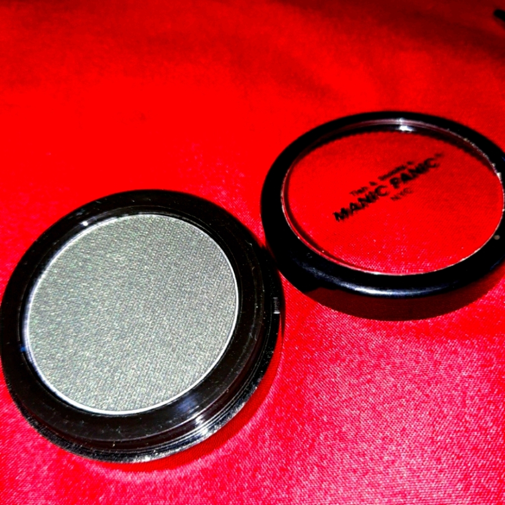Discontinued, Rare Full Size Manic Panic Eyeshadow. FREE WITH $15 PURCHASE